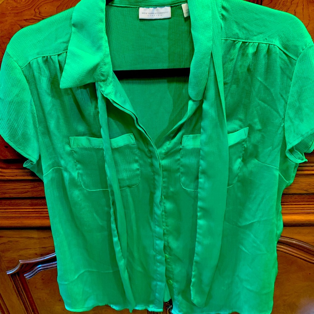New York and Co.Green Women's Top